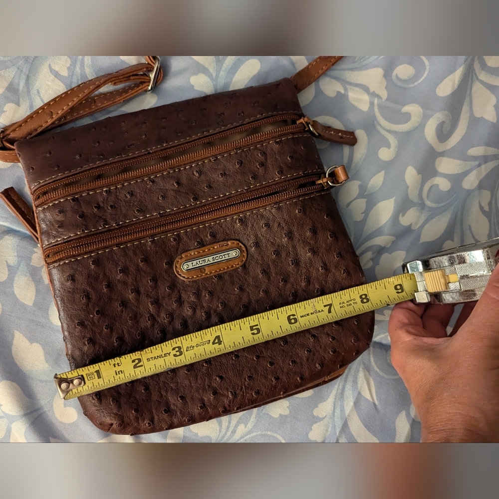 Leather crossbody messenger bag - Picture 4 of 10